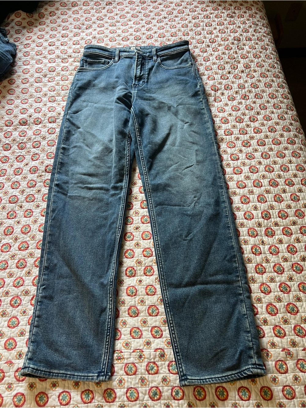 EUC Faherty Straight Leg Medium Wash Blue Jeans size 28